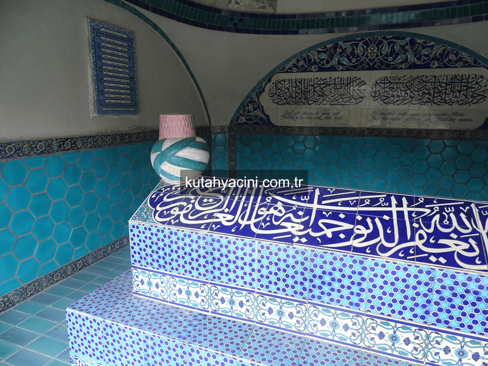  11 - Çinili Mezar Taşları | kütahya çini